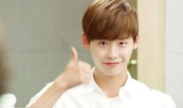 李钟硕高中老师爆料视频,明星背后的青春岁月