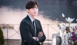 李钟硕高中老师爆料视频,明星背后的青春岁月